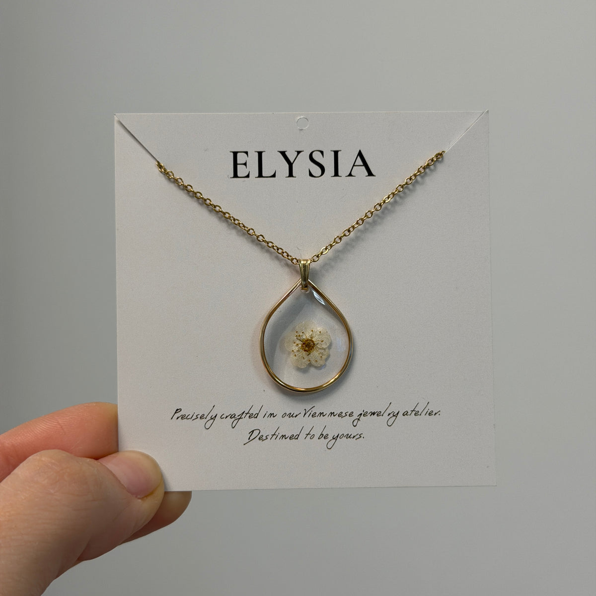 Getrocknete Blume Weiß Kette Tropfenform
