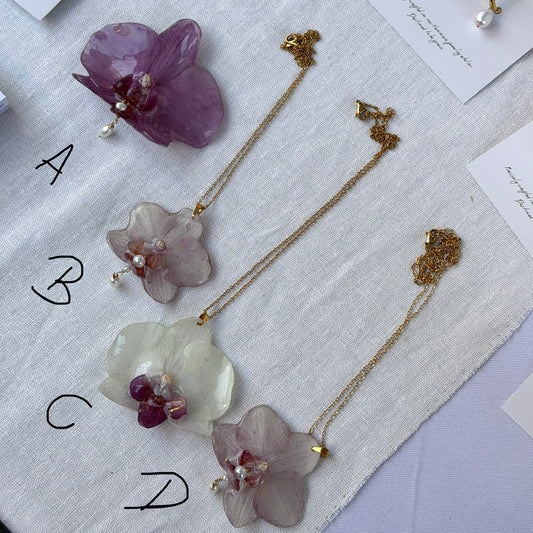 Einzelstück Orchidee Kette mit Süsswasserperlen